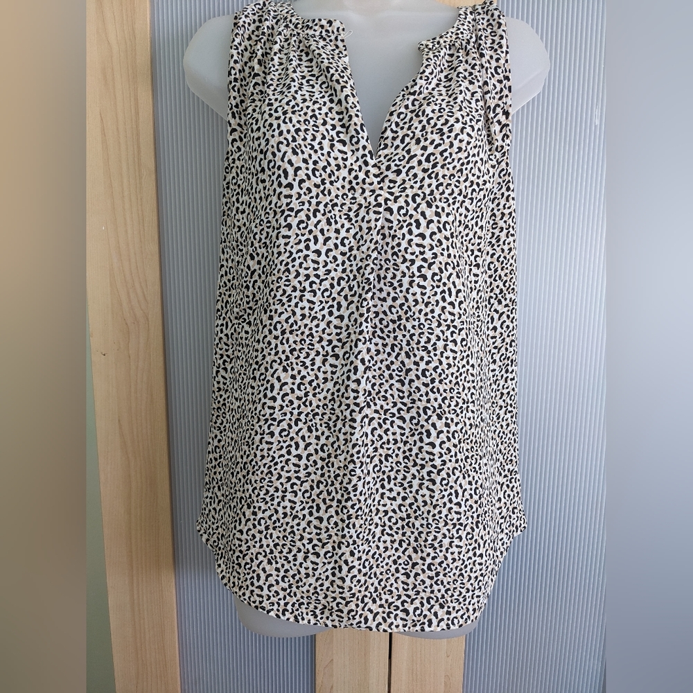 Loft sleeveless blouse animal print